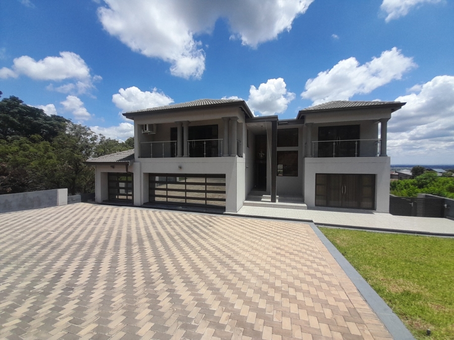 6 Bedroom Property for Sale in Kosmos Ridge North West